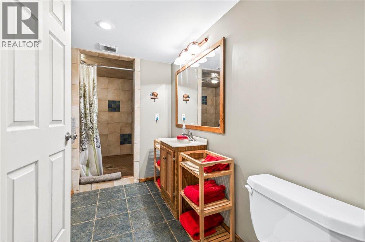 8 Mt Proctor Avenue - 61