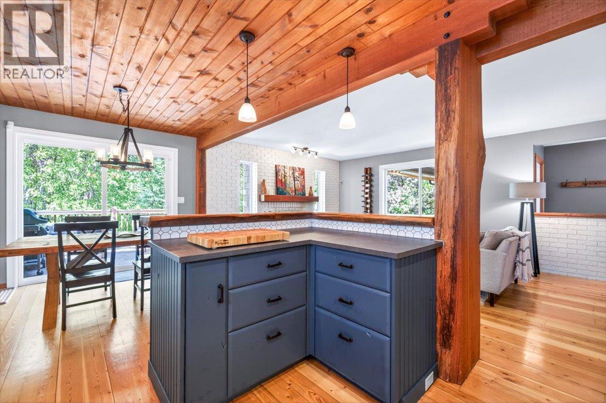 8 Mt Proctor Avenue - 36