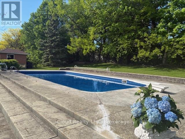 114 KENPARK AVENUE - 38