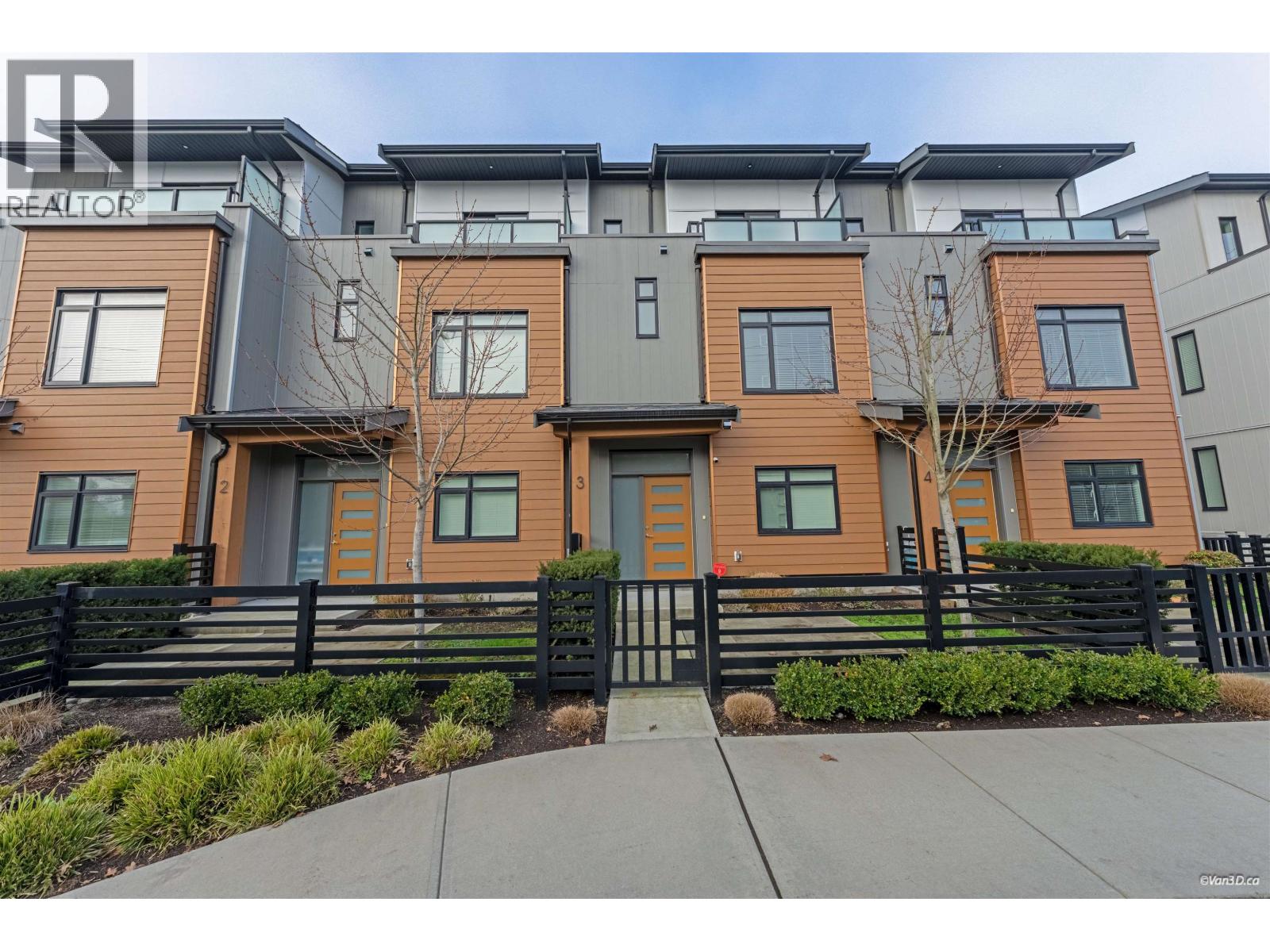 3 5651 STEVESTON Highway - main photo