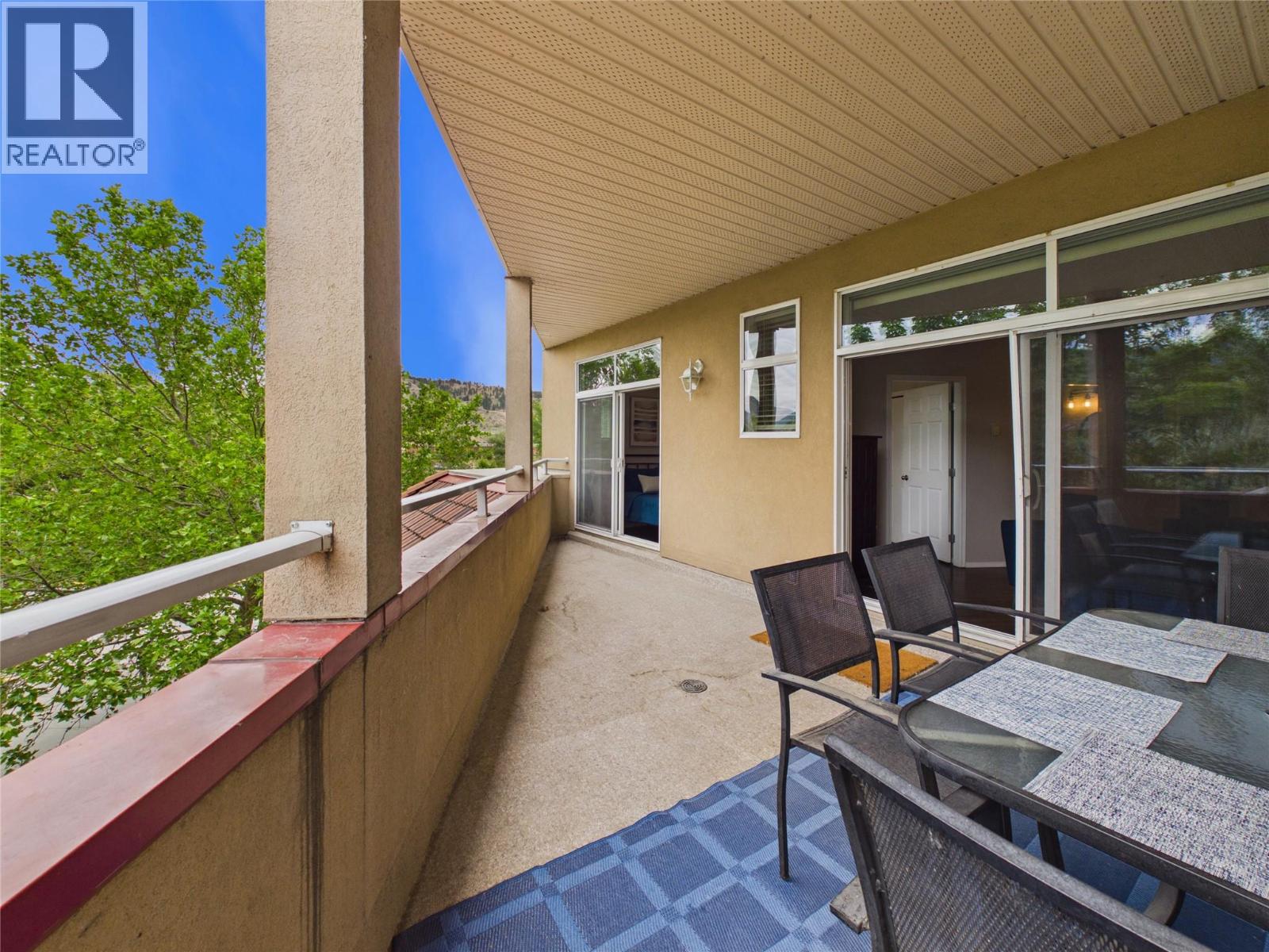 302 1088 Sunset Drive, Kelowna