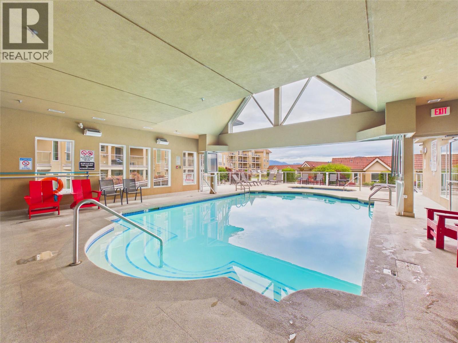 302 1088 Sunset Drive, Kelowna