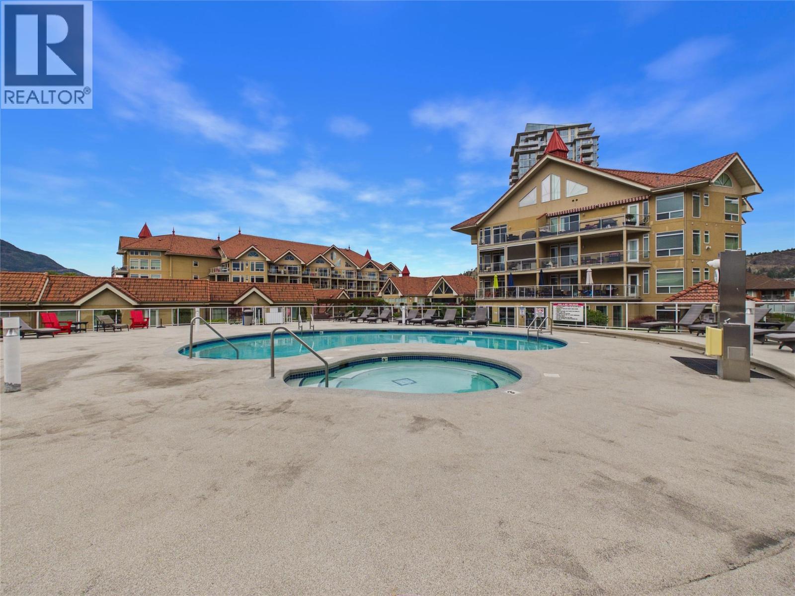 302 1088 Sunset Drive, Kelowna