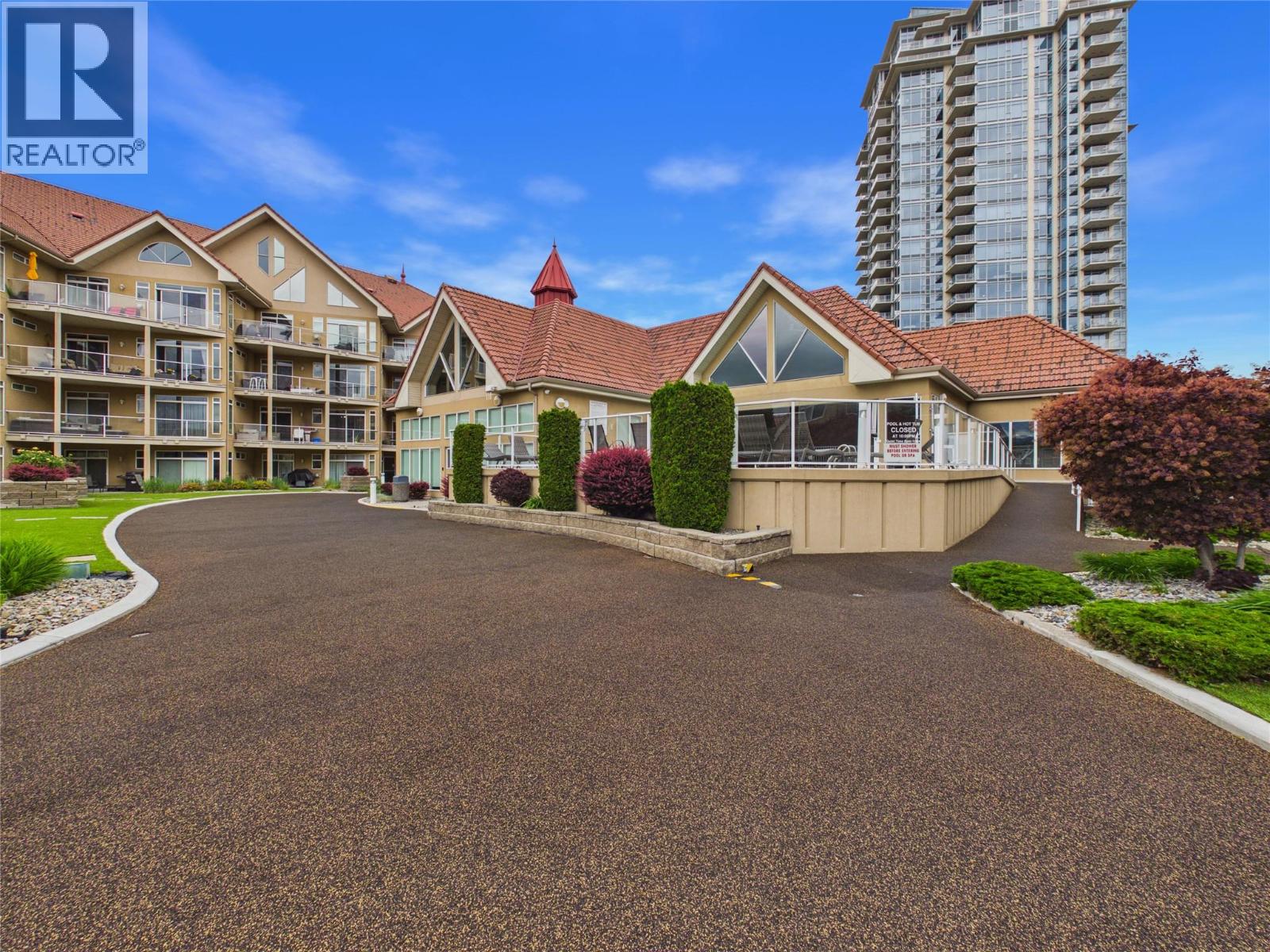 302 1088 Sunset Drive, Kelowna