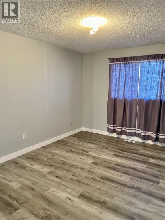 9303 93 Street - 11