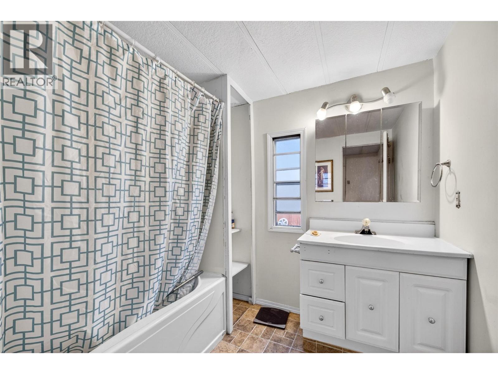 144 2500 97B Highway Southeast, Salmon Arm
