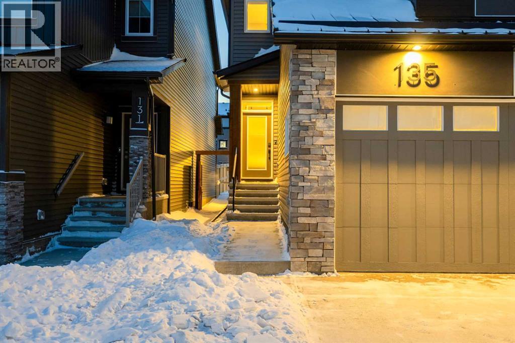 135 Silver Spruce Grove SW - 50