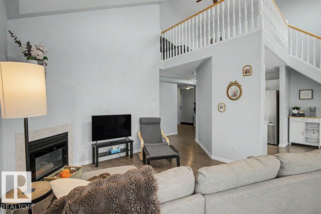 #401 10827 85 AV NW - 11