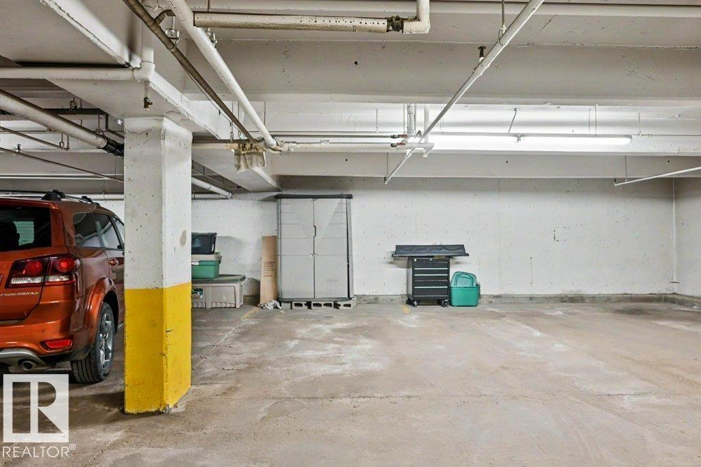 #401 10827 85 AV NW - 37