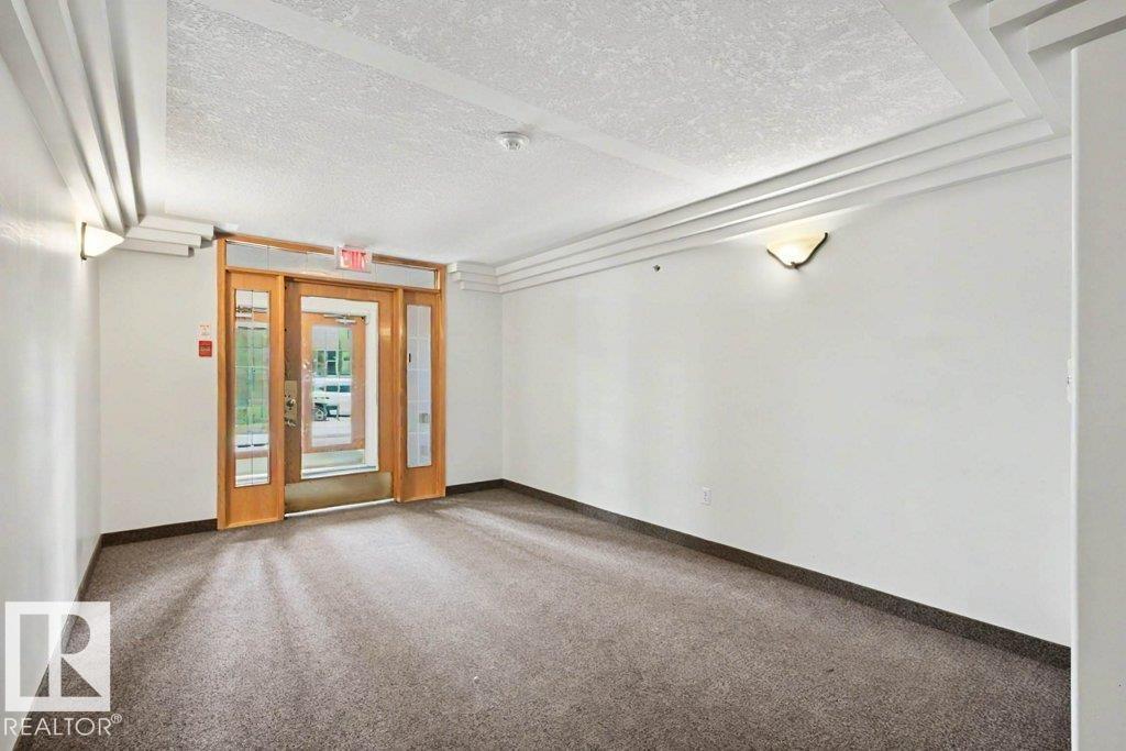 #401 10827 85 AV NW - 38