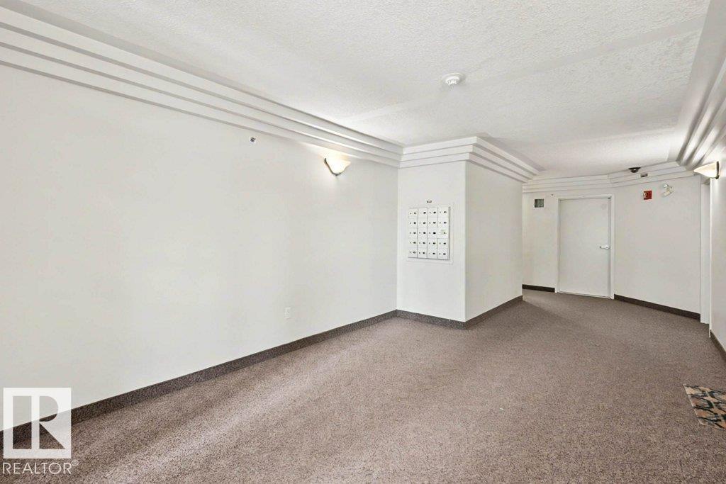 #401 10827 85 AV NW - 39