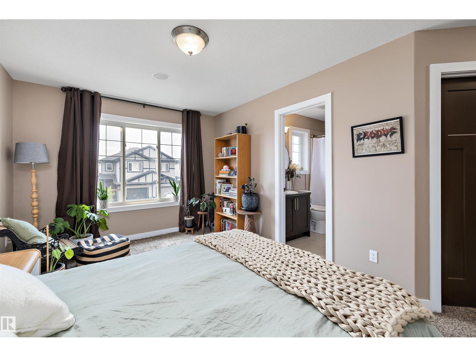 102 RICHMOND LI - 18