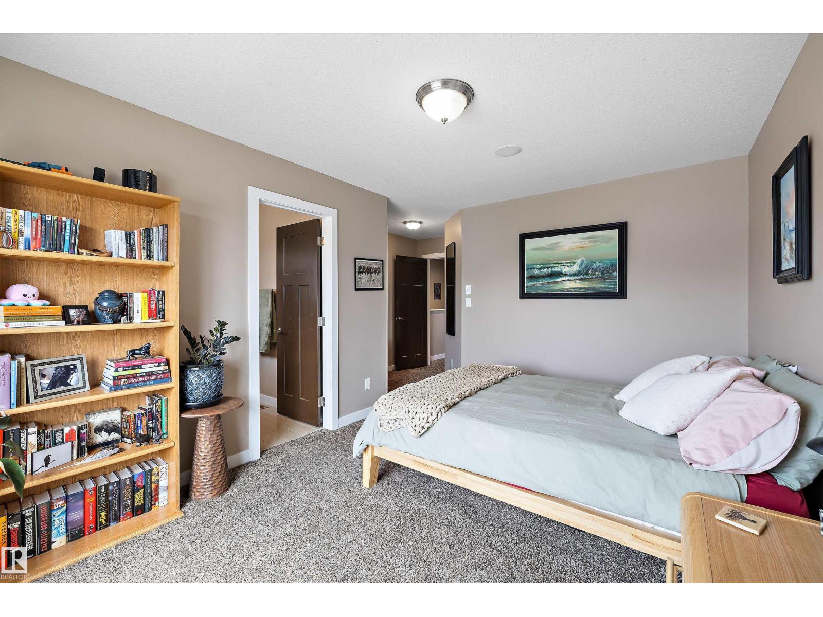102 RICHMOND LI - 19