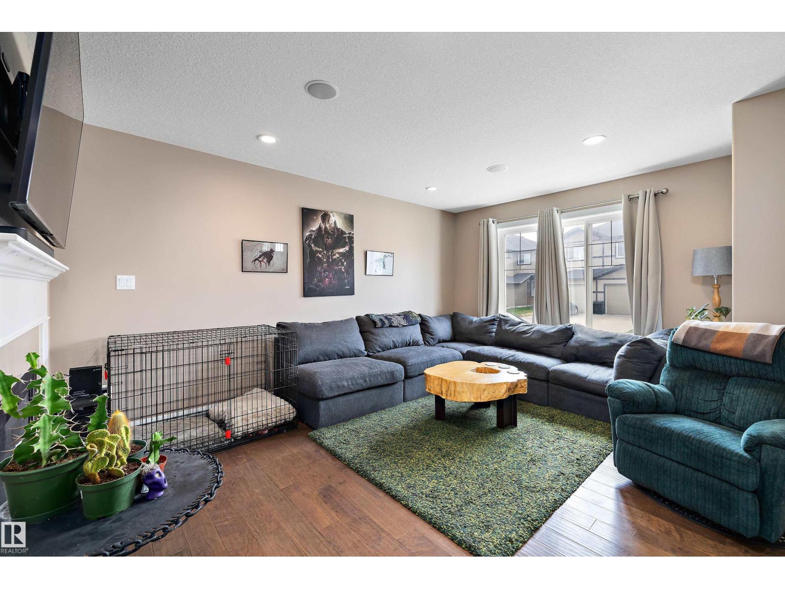 102 RICHMOND LI - 3