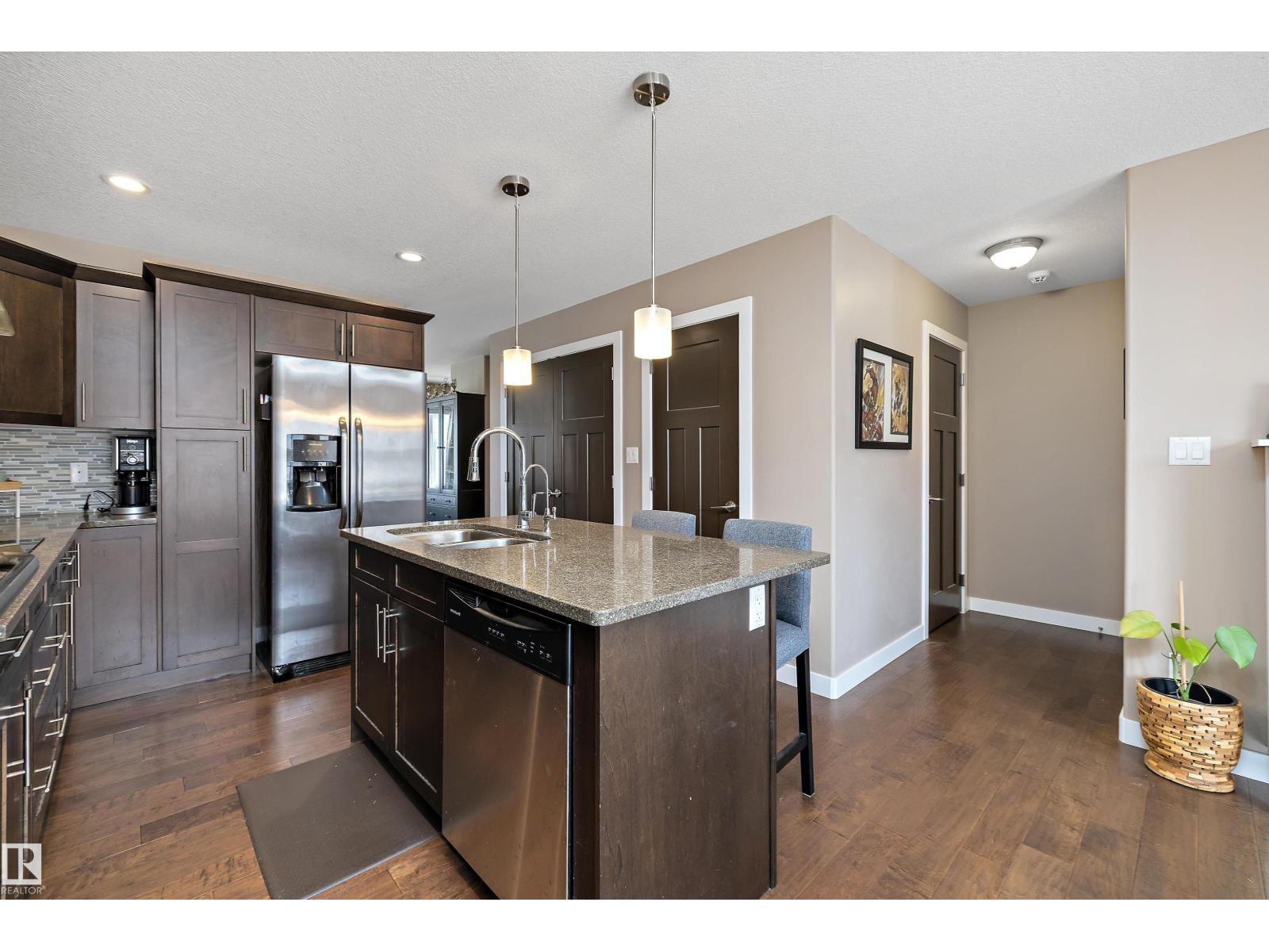 102 RICHMOND LI - 8