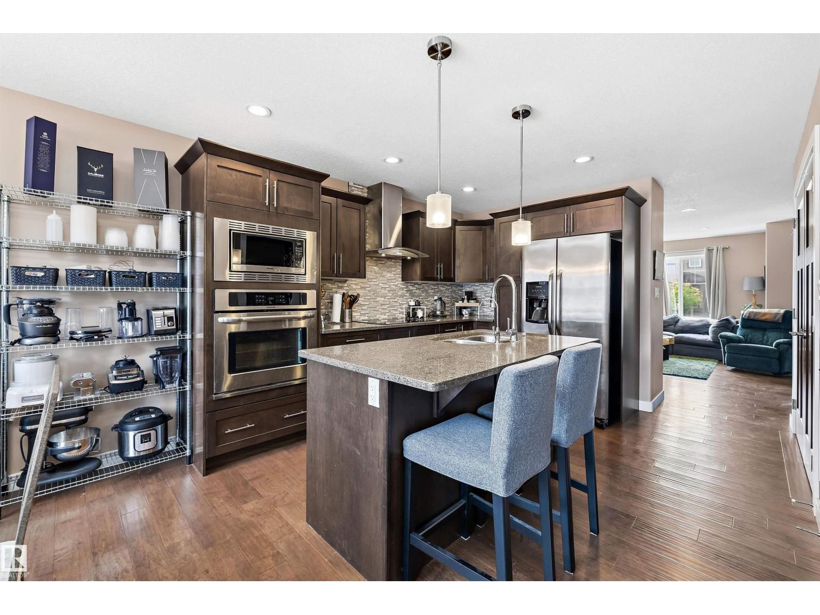 102 RICHMOND LI - 9