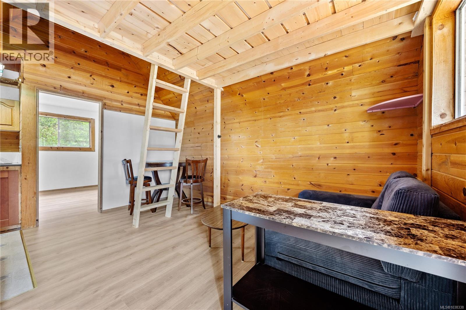3486 Hallberg Rd - 44