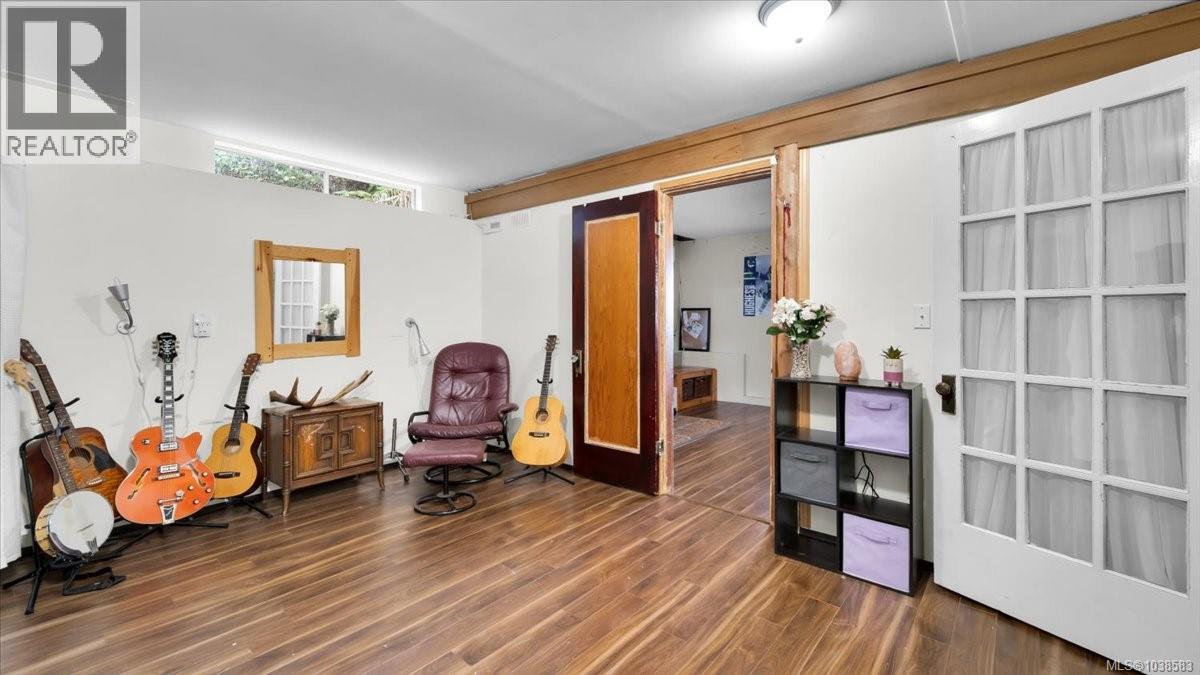 2348 French Rd N - 55