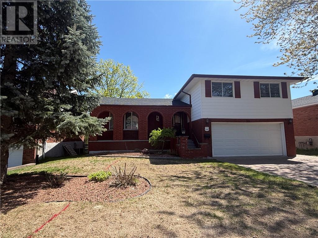 34 Village Crescent