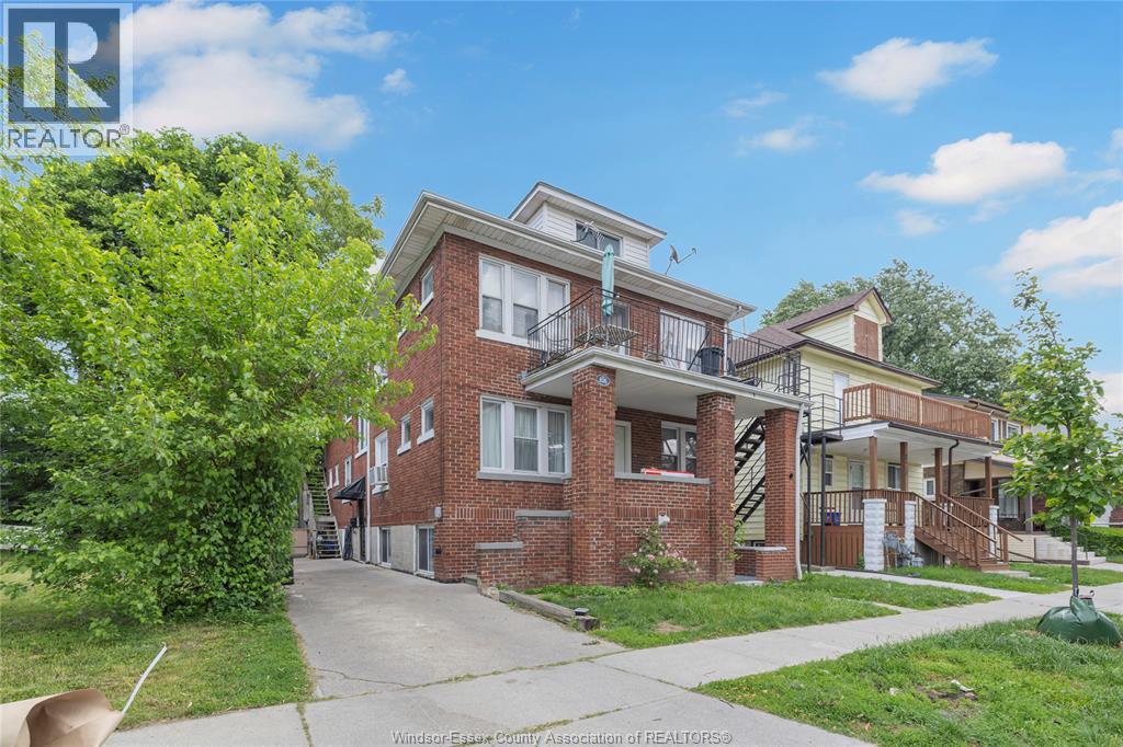 826 JOS JANISSE AVENUE - Image 2