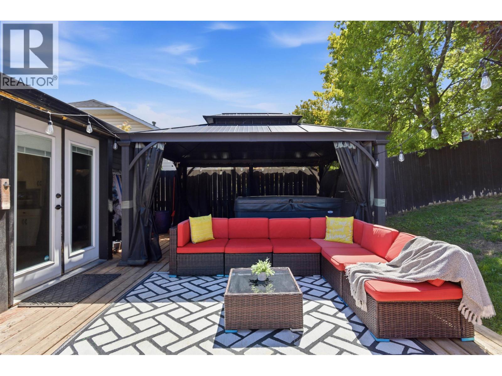 77 RIDGEWOOD PLACE - 5