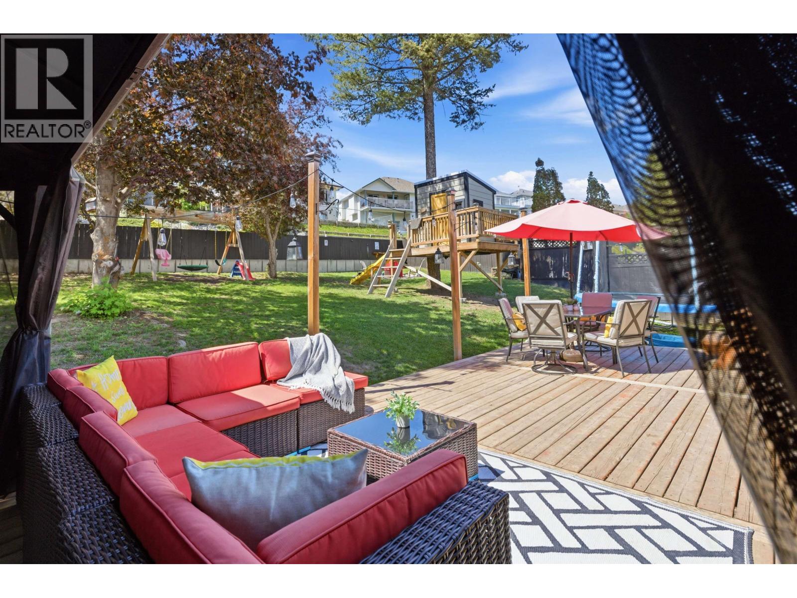 77 RIDGEWOOD PLACE - 6