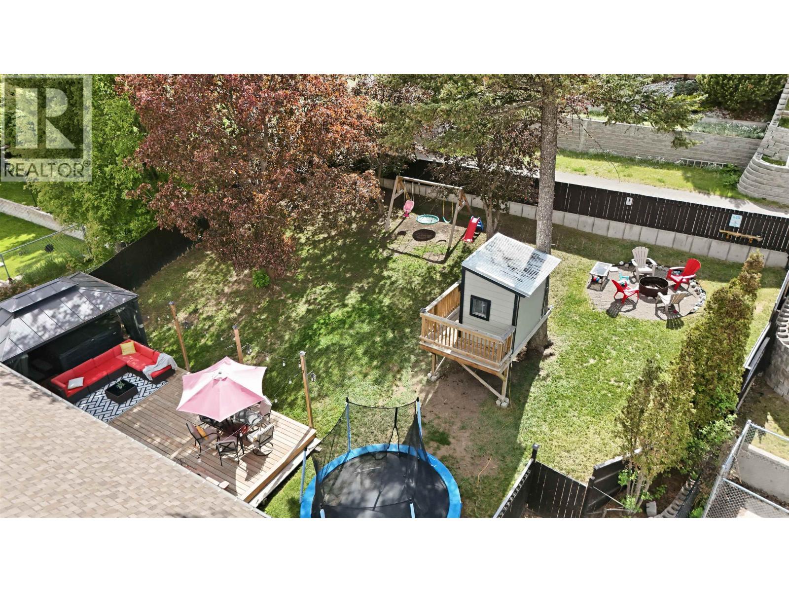 77 RIDGEWOOD PLACE - 8