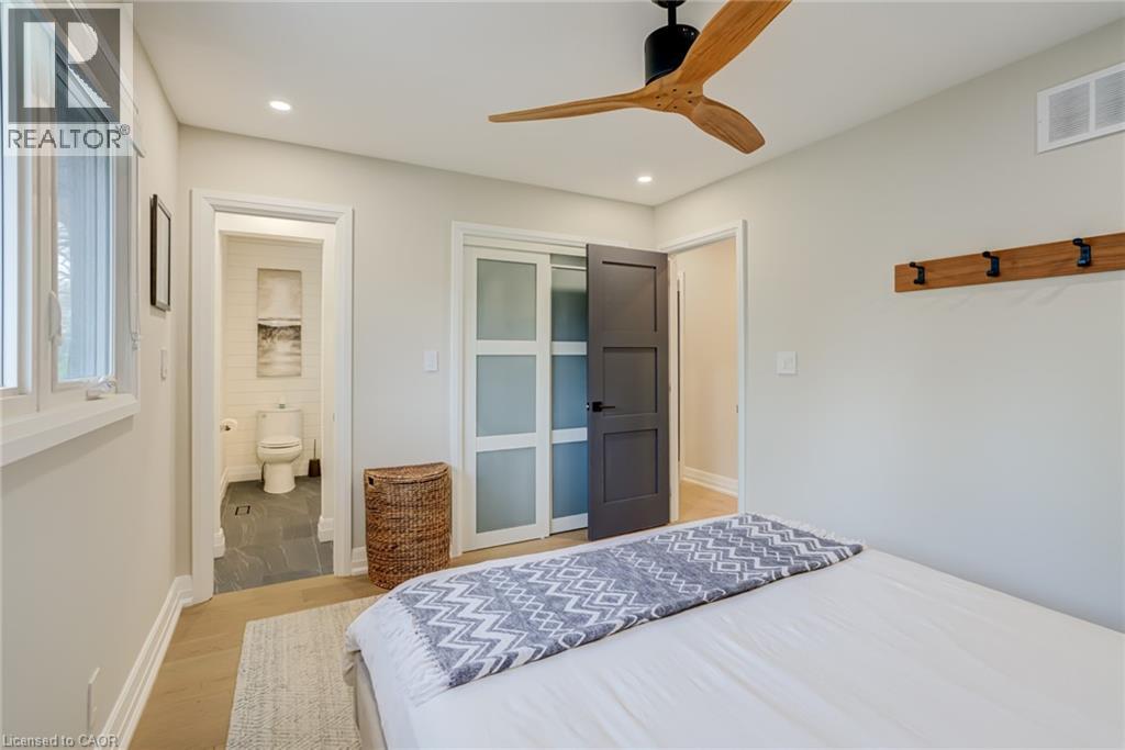 5226 SPRUCE Avenue - 13