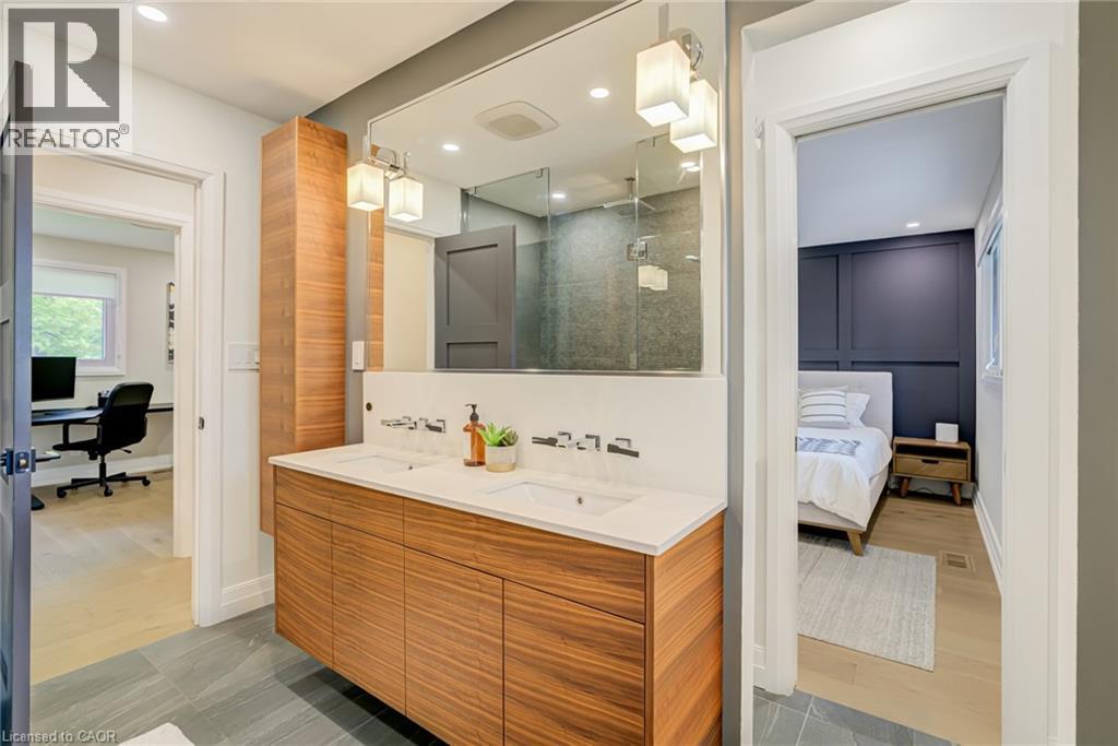 5226 SPRUCE Avenue - 20