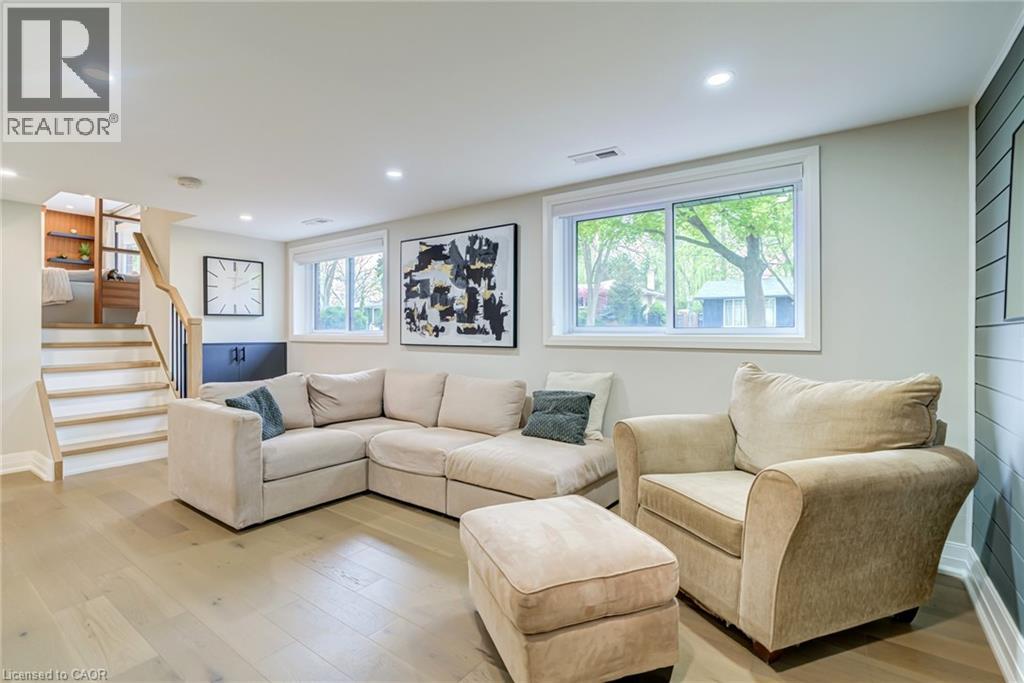 5226 SPRUCE Avenue - 21