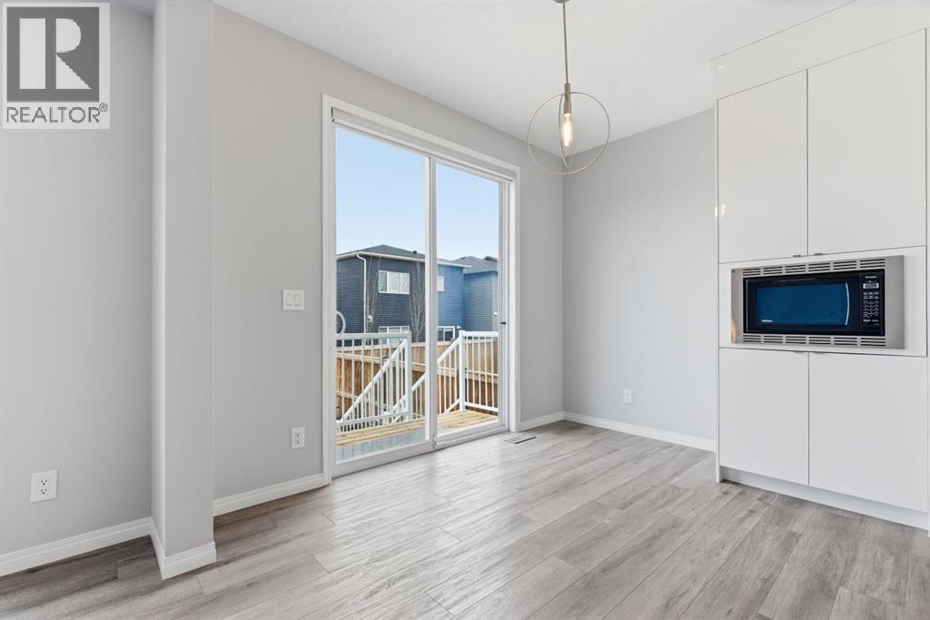 127 Carrington Crescent NW - 10