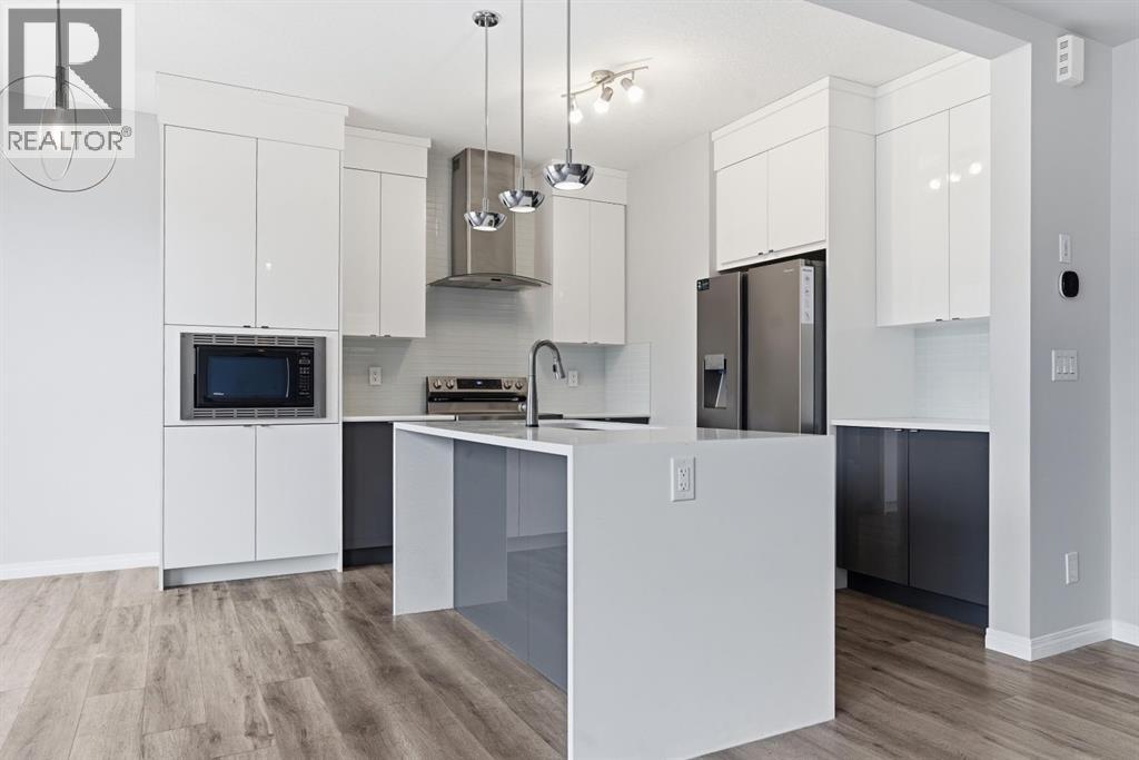 127 Carrington Crescent NW - 4