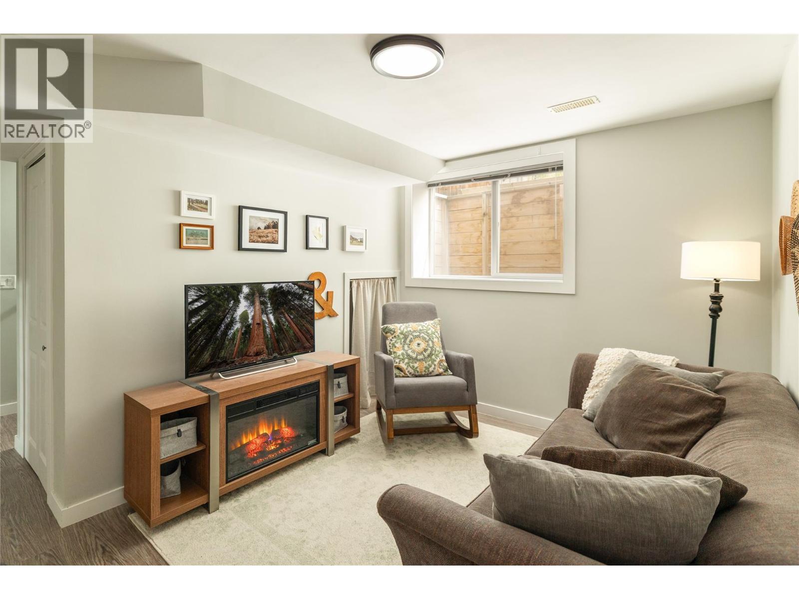  1209 Bergamot Avenue, Kelowna