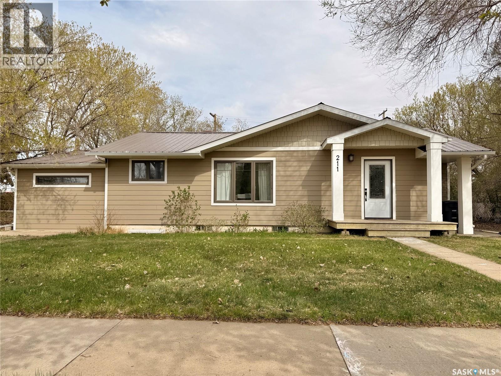 211 Pangman STREET - 1