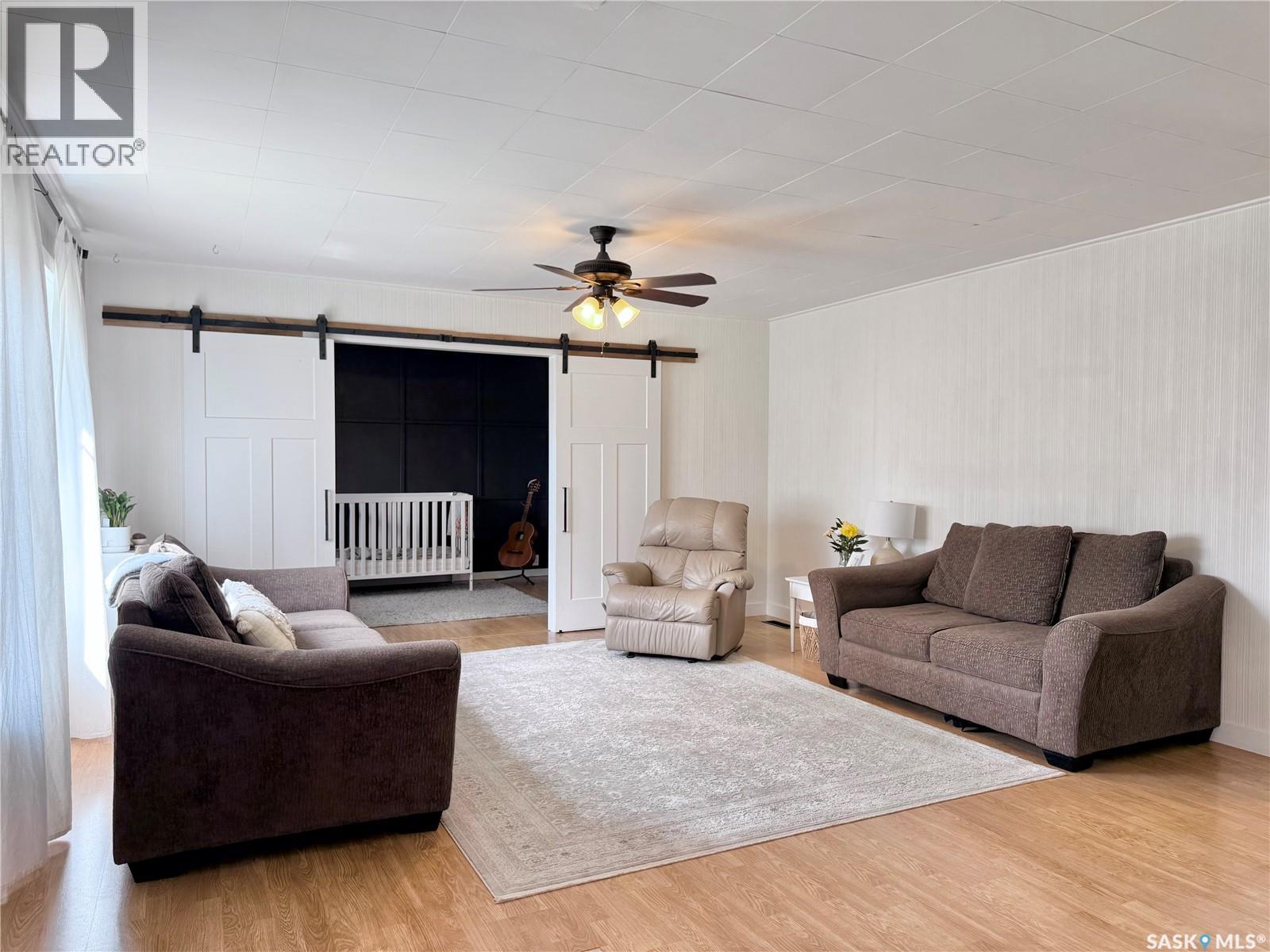 211 Pangman STREET - 15