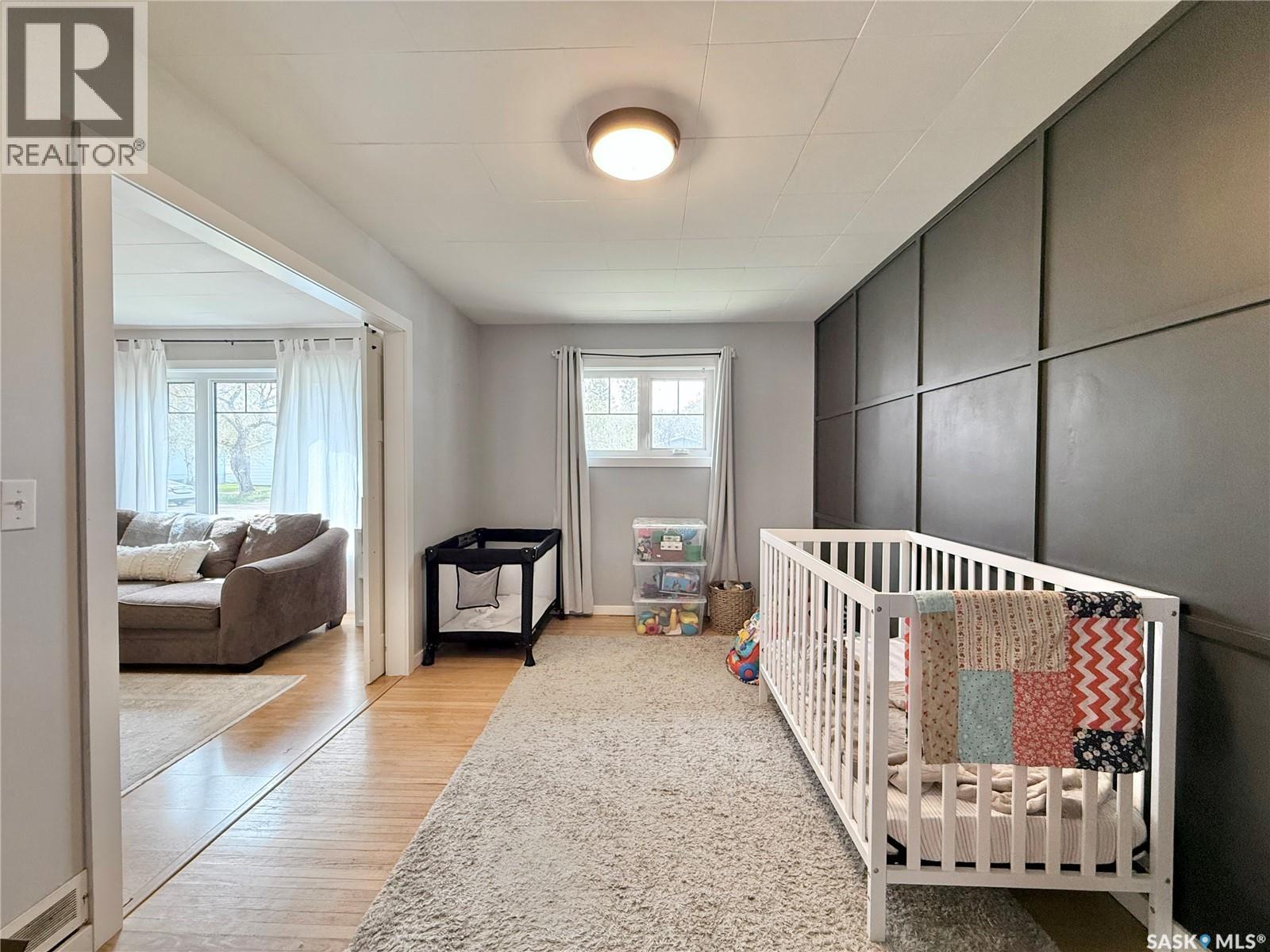211 Pangman STREET - 17