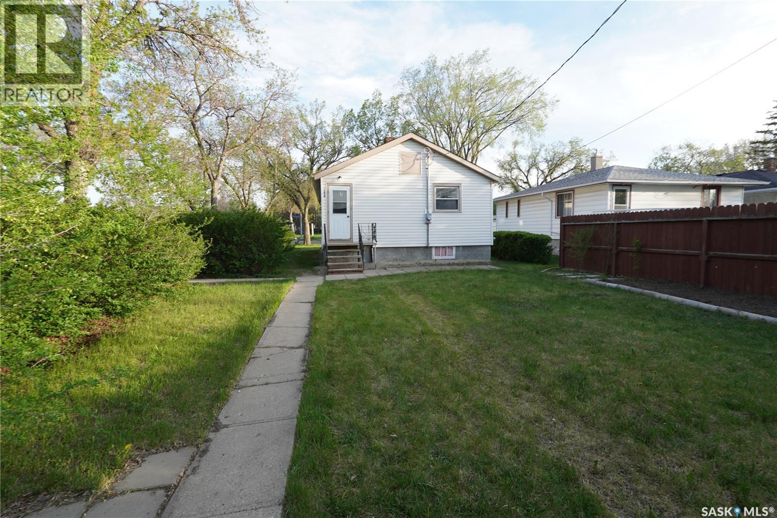 100 Broadway AVENUE - 18
