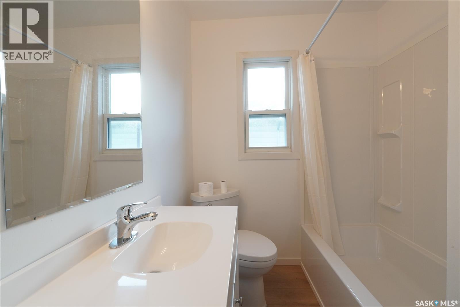 100 Broadway AVENUE - 9