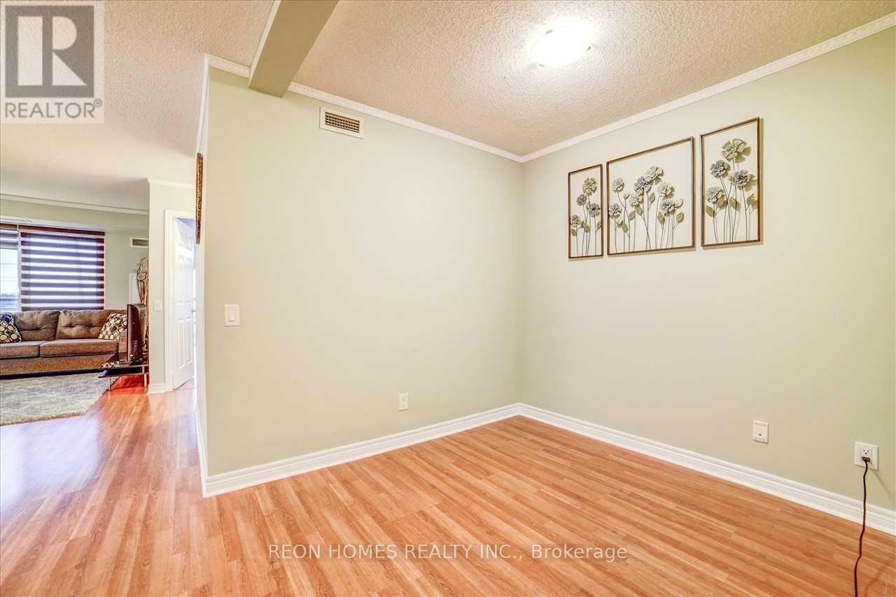 #302 83 BOROUGH DRIVE - 11