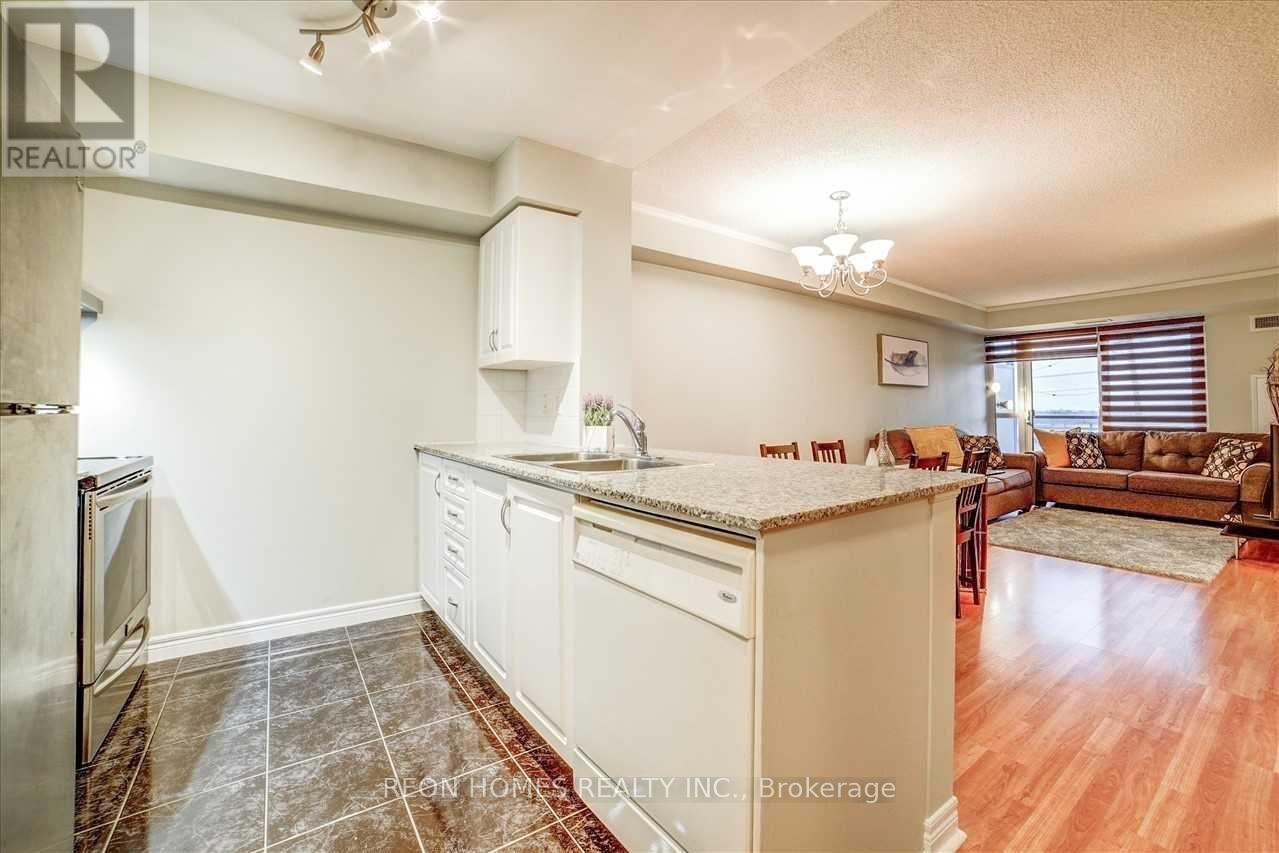 #302 83 BOROUGH DRIVE - 12