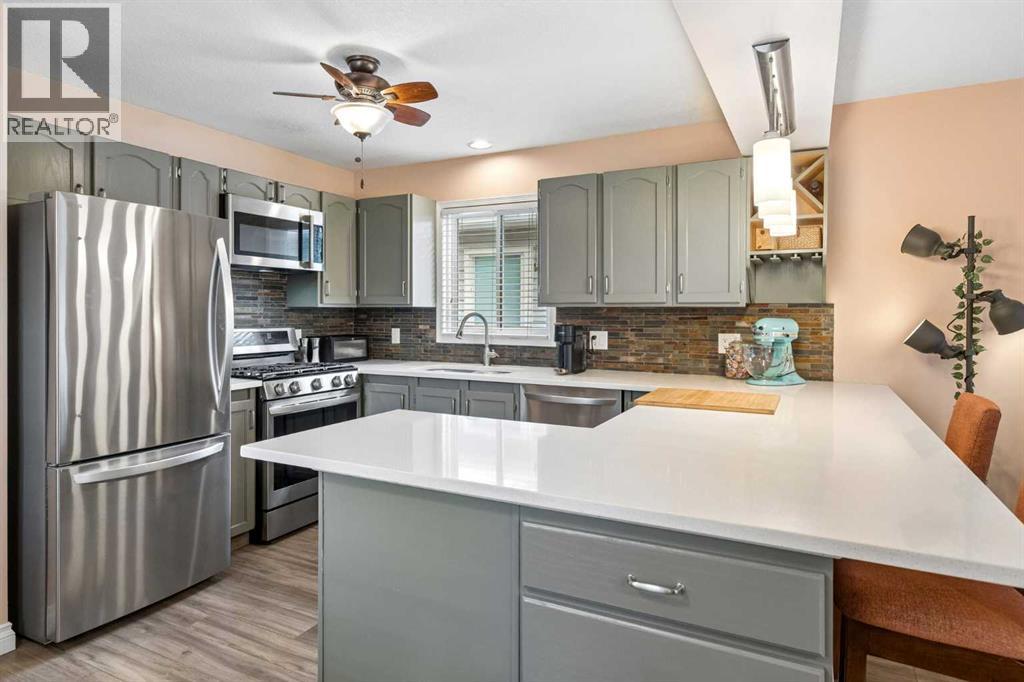 1840 33 Avenue SW - 11