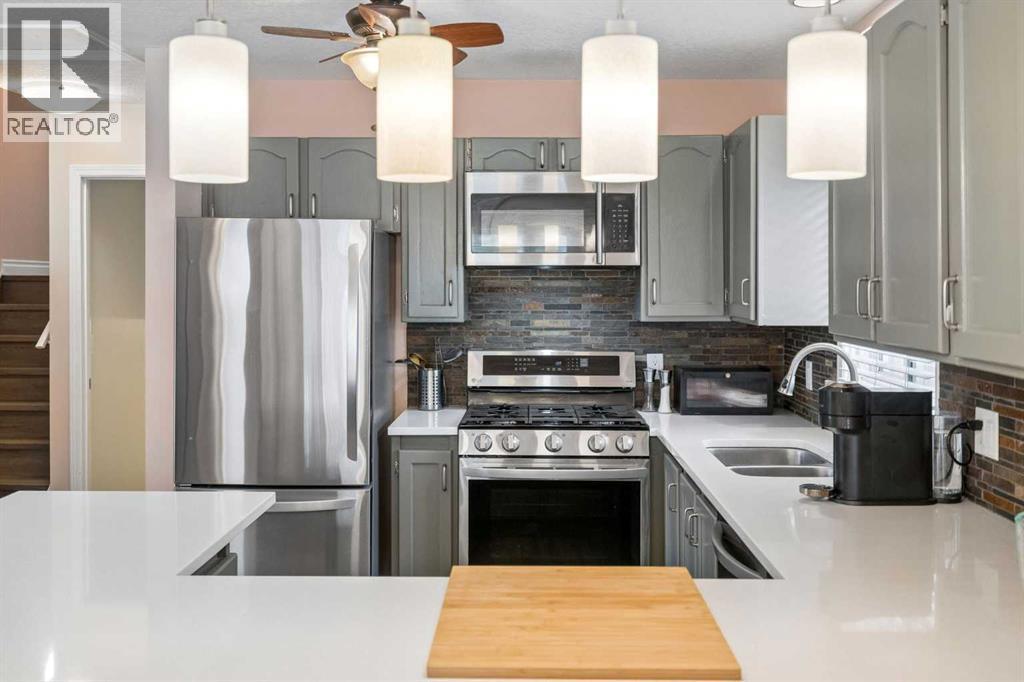1840 33 Avenue SW - 13