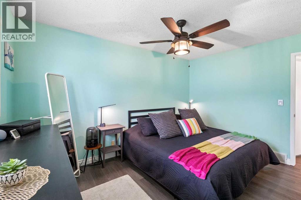 1840 33 Avenue SW - 16