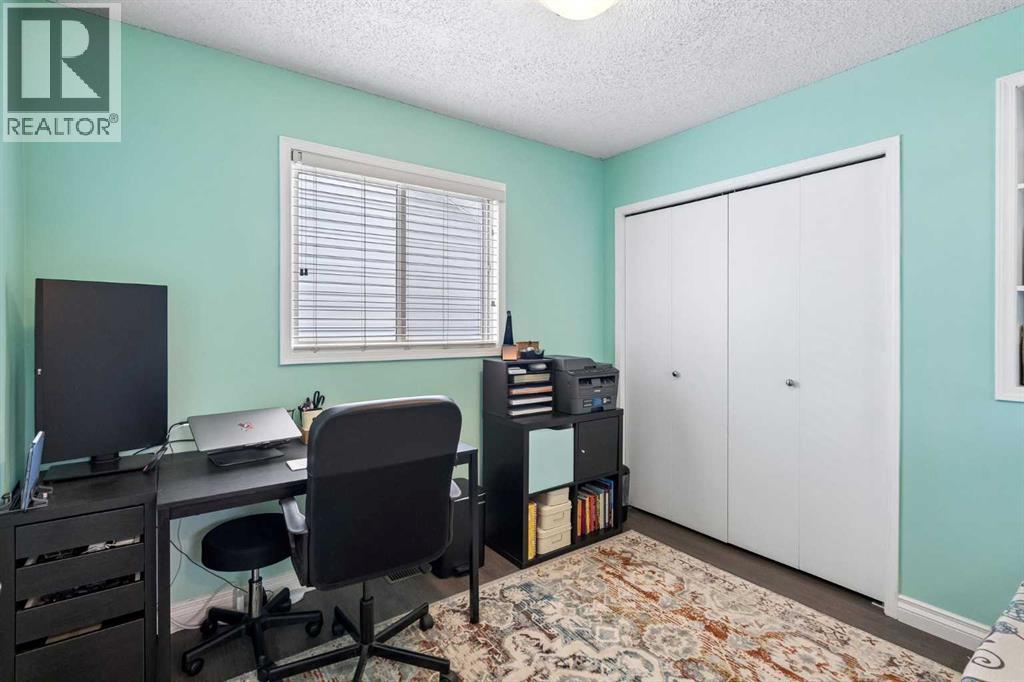 1840 33 Avenue SW - 18