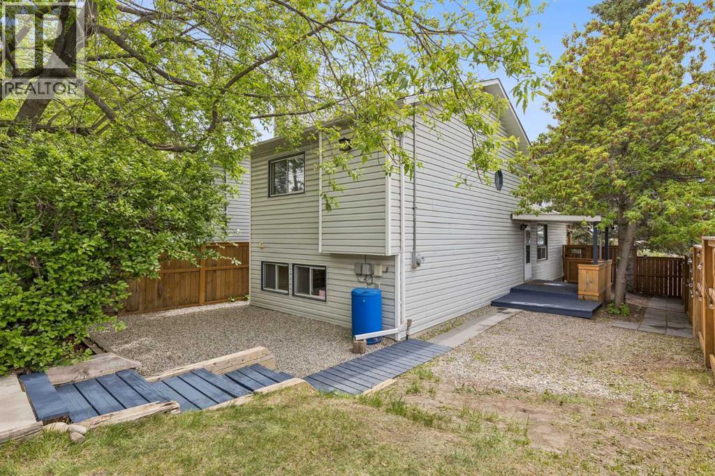 1840 33 Avenue SW - 31