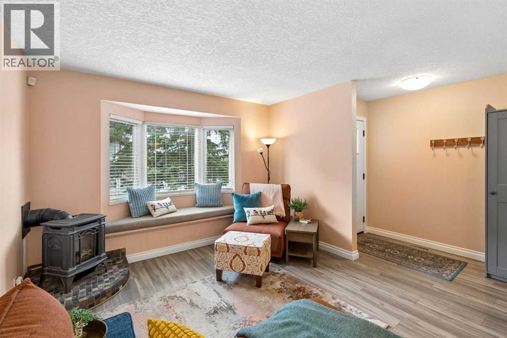 1840 33 Avenue SW - 4