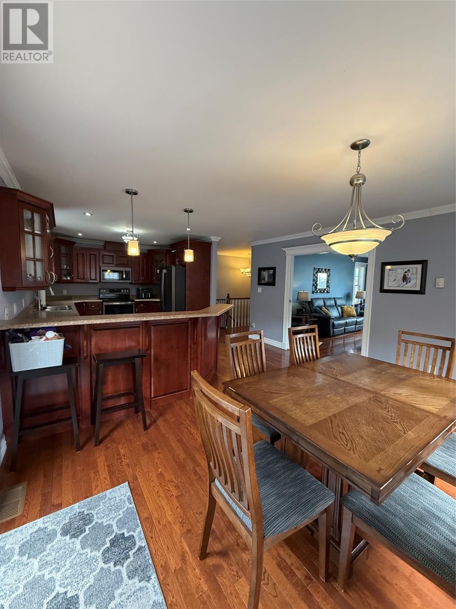 20 McDonald Crescent - 13