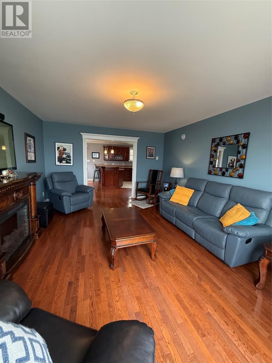 20 McDonald Crescent - 16