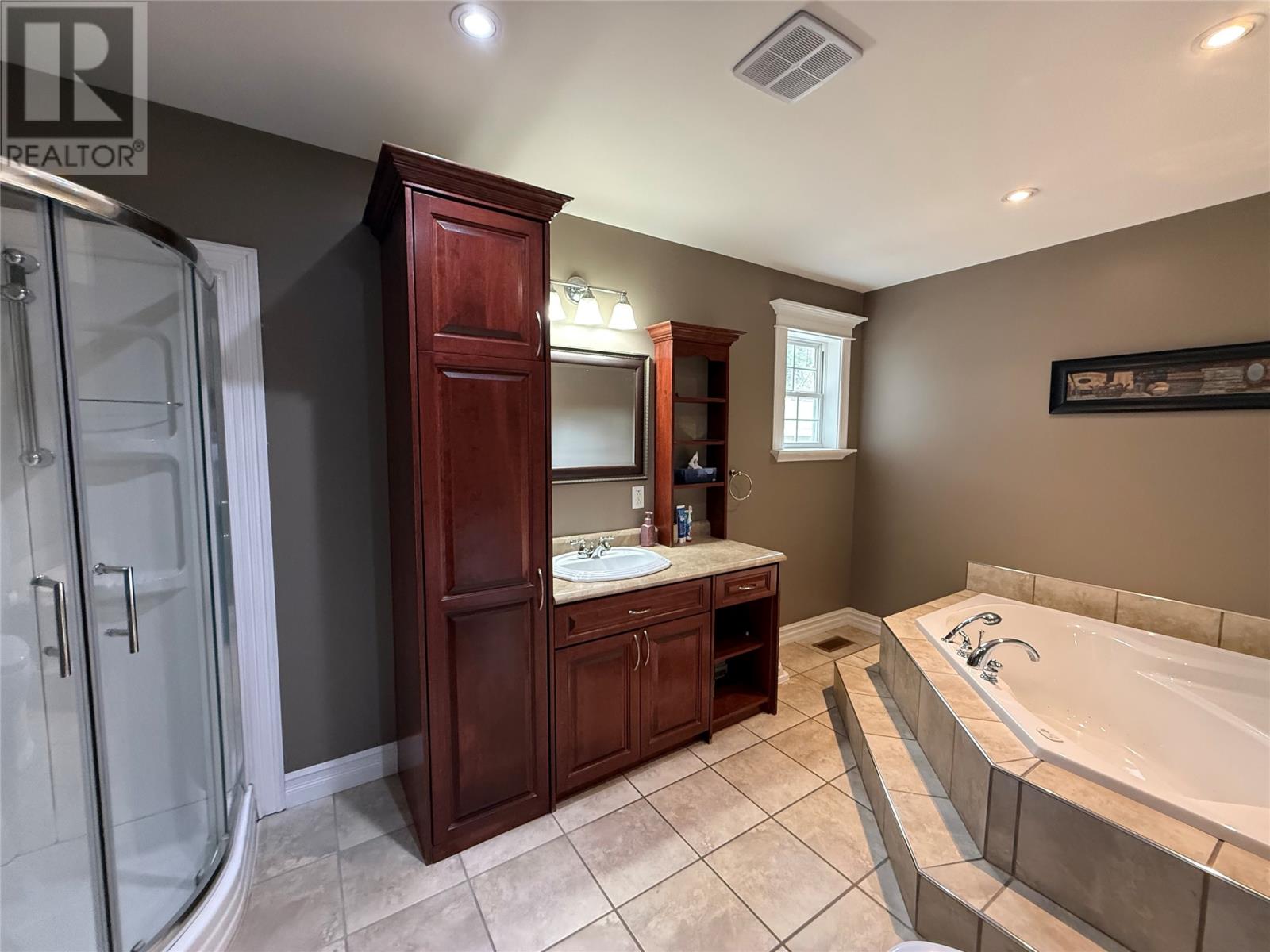 20 McDonald Crescent - 28