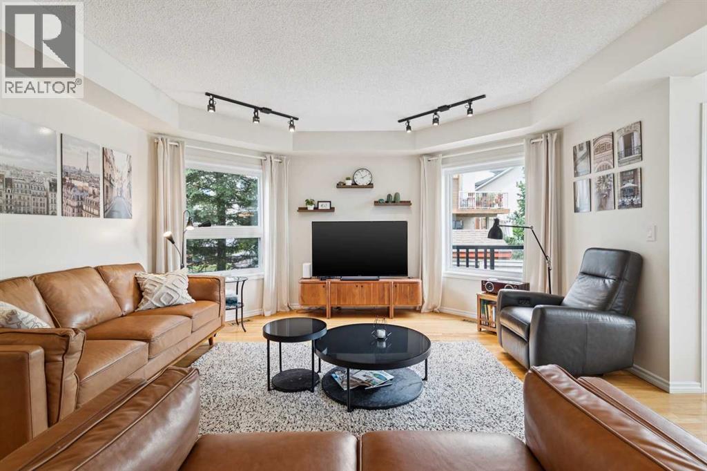 151 Arbour Lake Way - 2